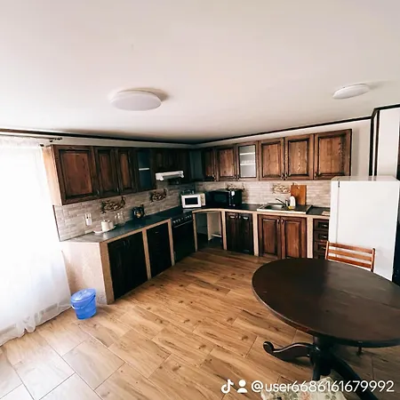 у блищака Tatil Evi Pilipets
